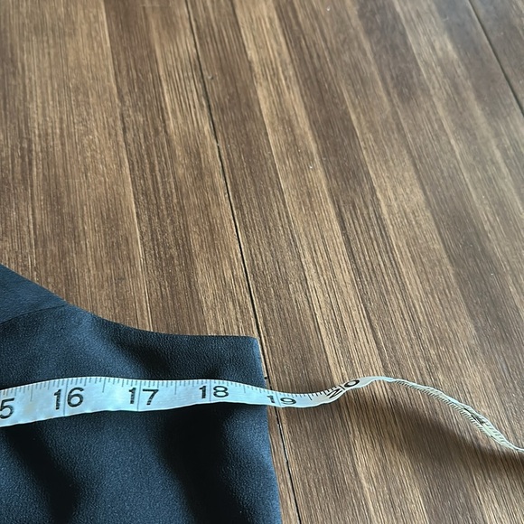 J. Crew basic black v-neck cami BD284 size 8 - Picture 5 of 7